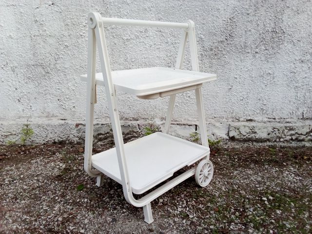 Carrello di servizio moderno di plastica bianco