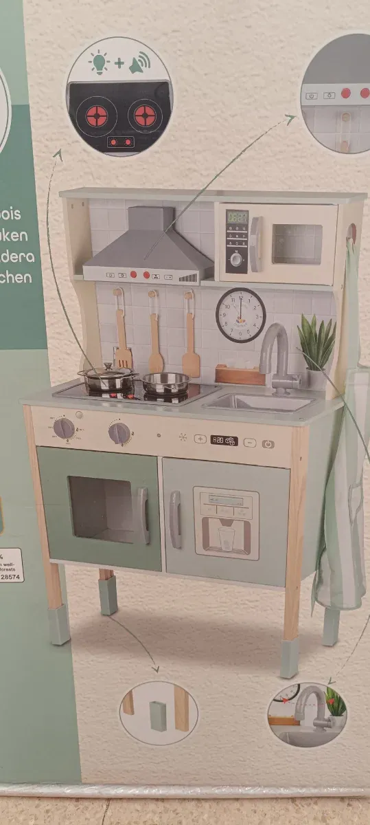 Cocina de madera infantil nueva