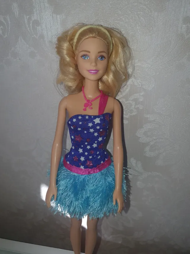 Barbie Bionda con Vestito Blu Stelle