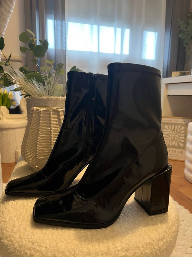 Botines negros tacón charol