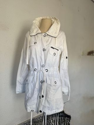 Parka blanca fina mujer