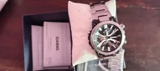 Reloj Casio Edifice Negro y Plateado