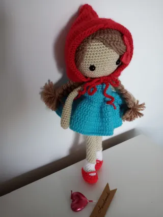 Muñeca Amigurumi Tejida a Mano