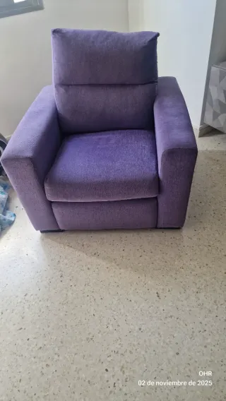 Sillón individual morado de tela