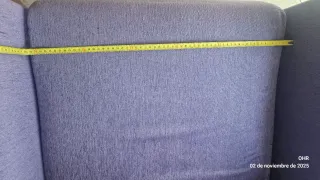 Sillón individual morado de tela