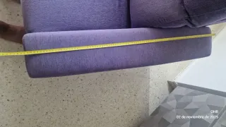 Sillón individual morado de tela