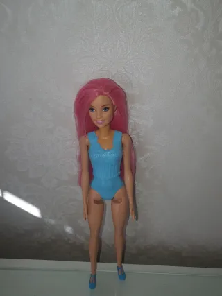 Barbie con capelli rosa