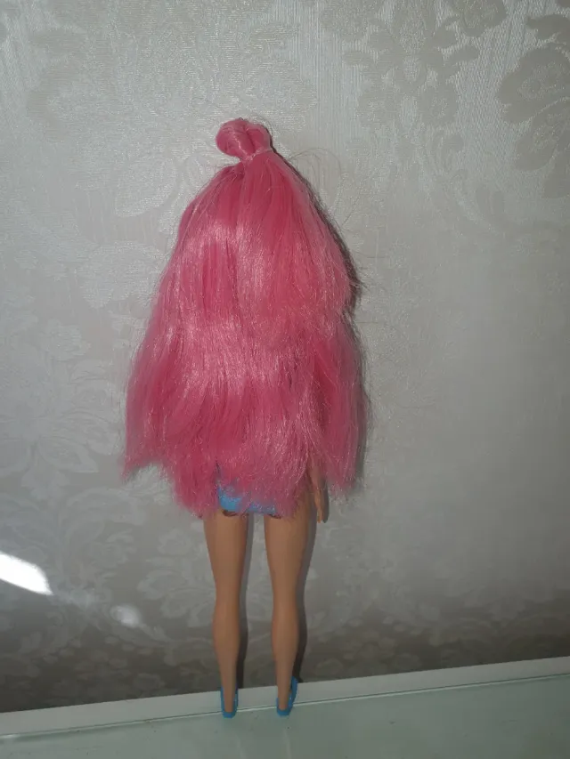 Barbie con capelli rosa