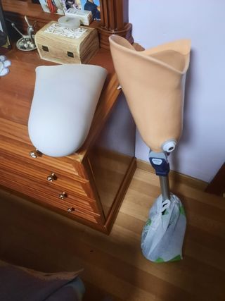 Prótesis de pierna derecho Ottobock nueva