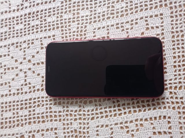 iPhone 11 64GB Rojo