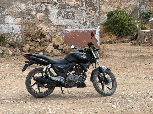 Moto Keeway RSK 125cc Negra( SE CAMBIA POR BICICLE