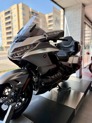Honda Gold Wing Tour GL1800 DCT