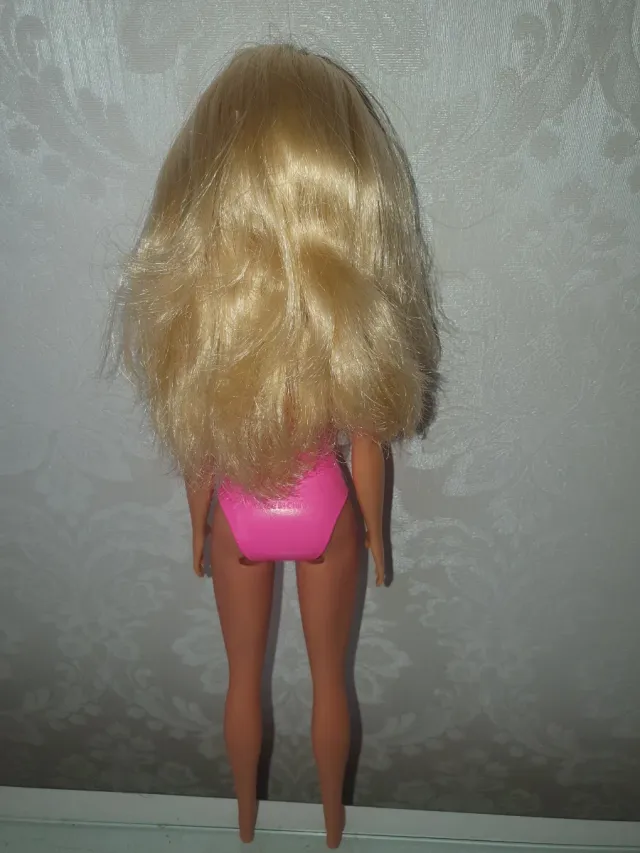 Bambola Barbie costume da bagno rosa