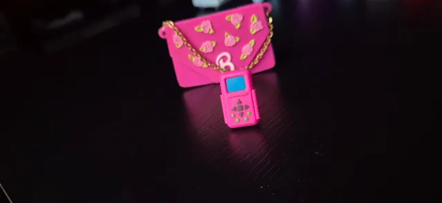 Bolso & bálsamo labial + consola Barbie