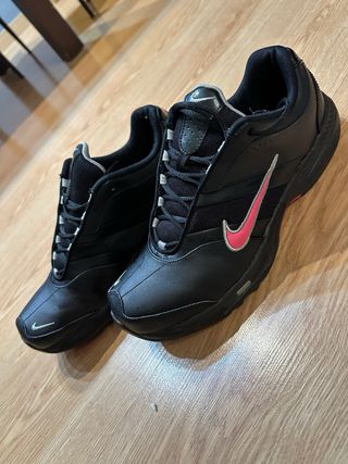 Zapatillas Nike Negras y rosas Talla 39-40