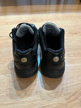 Zapatillas Nike Negras y rosas Talla 39-40