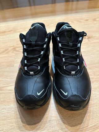 Zapatillas Nike Negras y rosas Talla 39-40