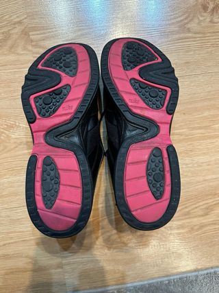 Zapatillas Nike Negras y rosas Talla 39-40