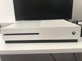 Xbox One S 1TB con caja