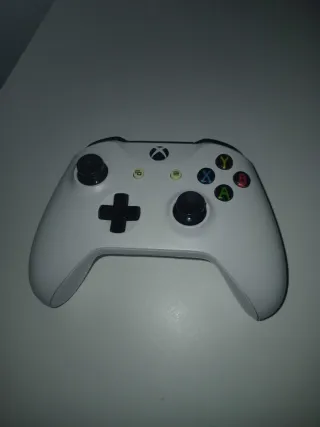 Xbox One S 1TB con caja