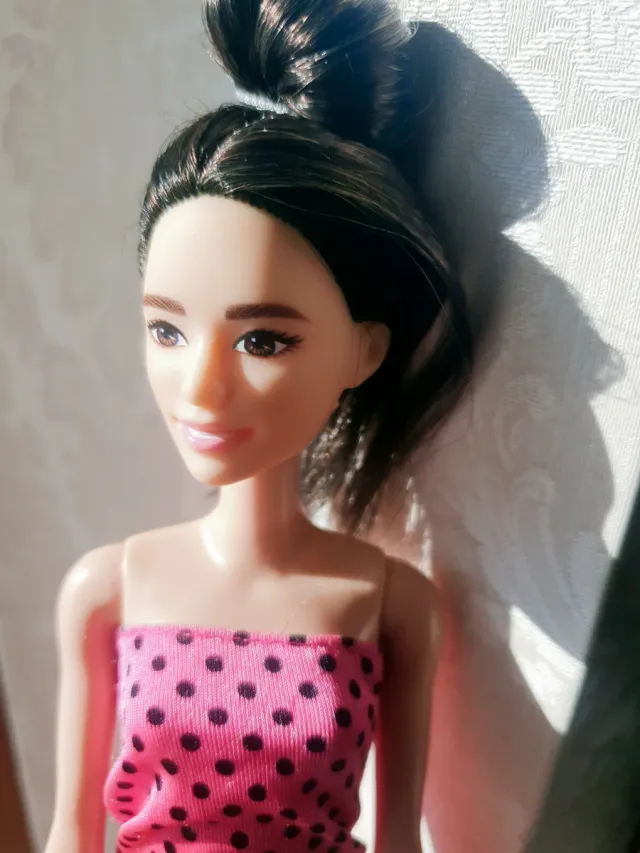 Barbie con vestito a pois