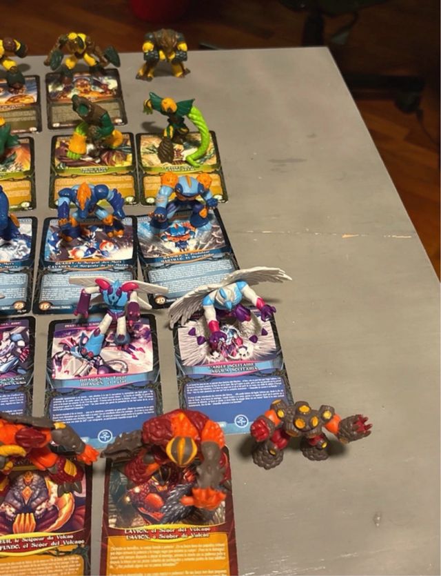 Carte e miniature da gioco