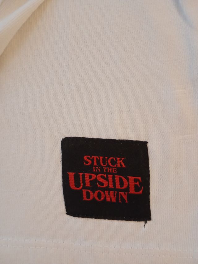 Camiseta Stranger Things Zara Talla 13-14