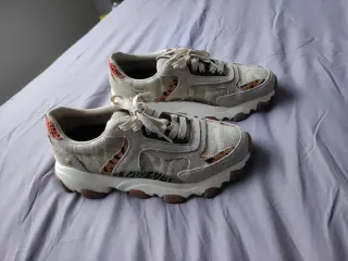 Gioseppo Mujer Beige y Multicolor