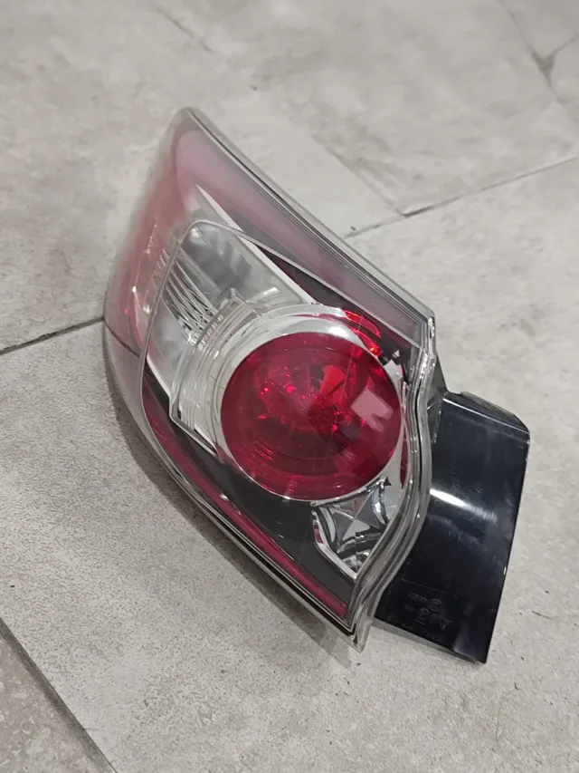 Piloto trasero de Mazda 3 año 2012