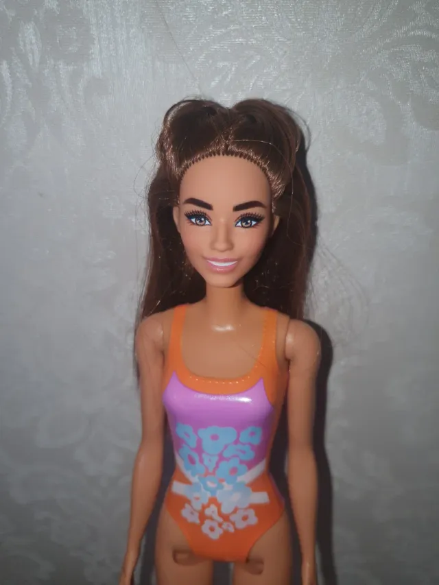 Bambola Barbie costume da bagno