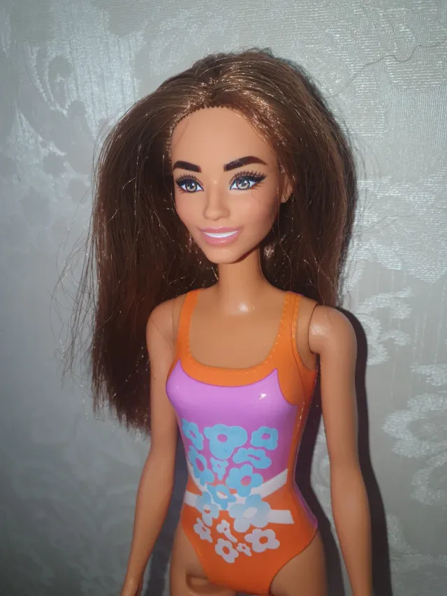 Bambola Barbie costume da bagno