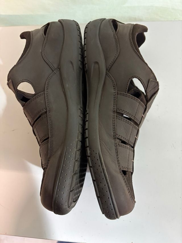 Sandalias de piel marrón  Marca Panamá