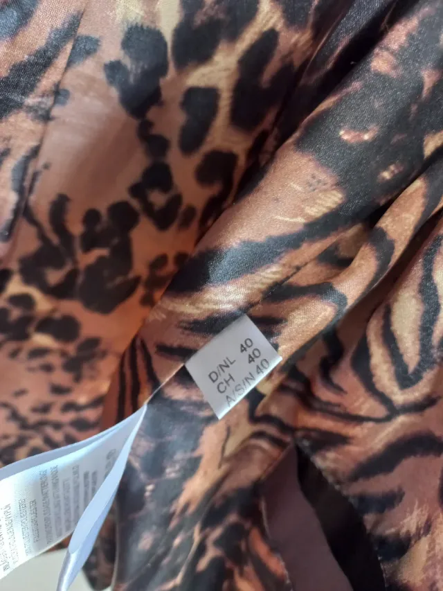 Abrigo acolchado marrón talla 44