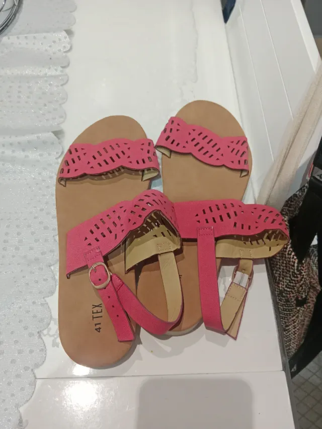 Sandalias Beige y Rosa Talla 41