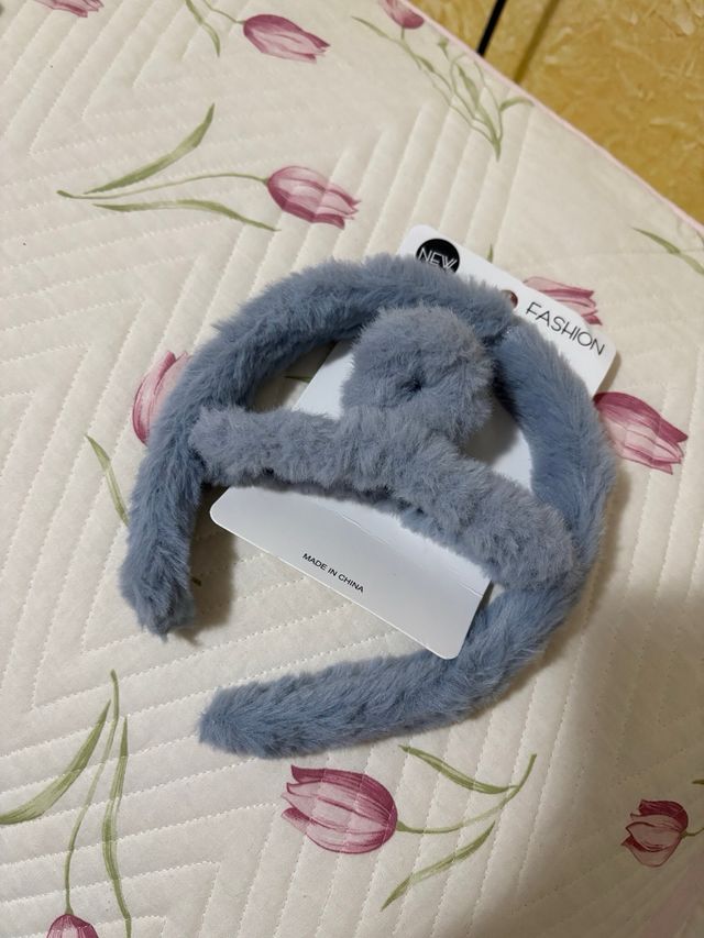 Set capelli cerchietto e pinza pelosetti grigio