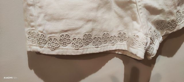 Pantalón corto blanco mujer con encaje