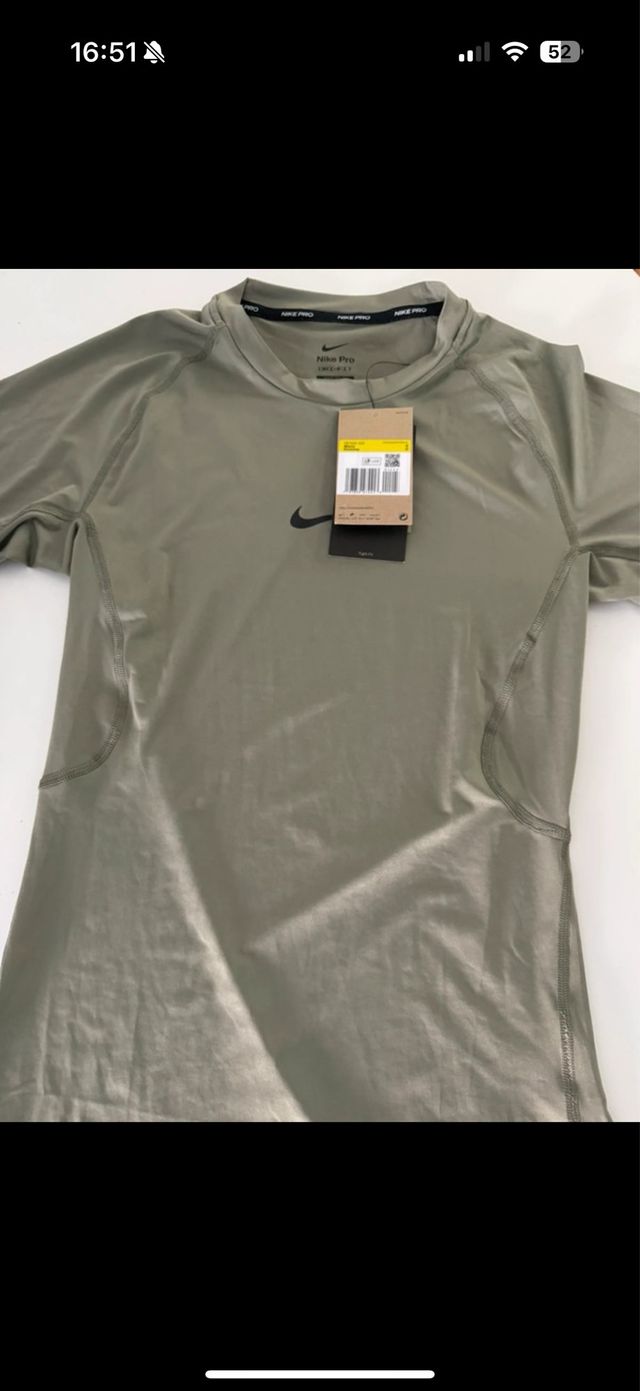 Camiseta deportiva Nike Pro verde oliva