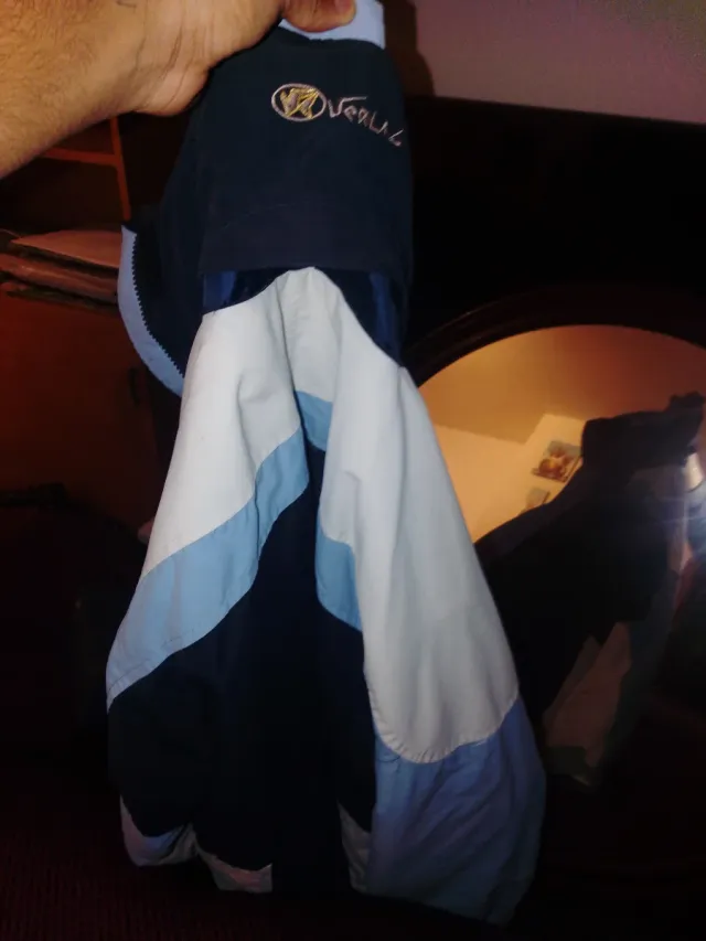 Chaqueta Verlag Negra y Azul