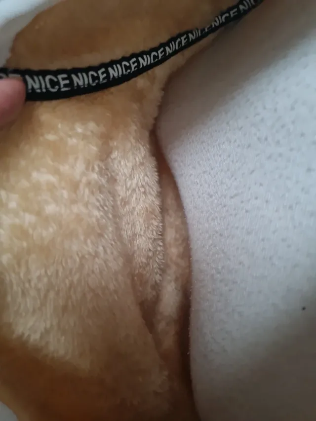 Sudadera larga con cremallera y capucha