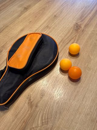 Raqueta de ping pong con funda y pelotas