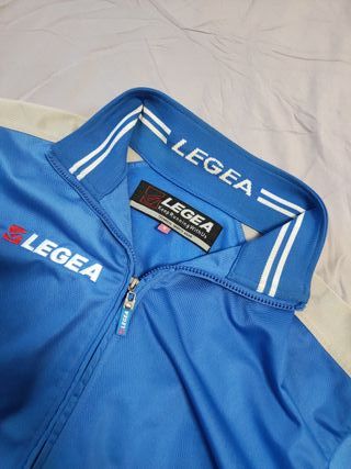 Chaqueta deportiva Legea azul y gris