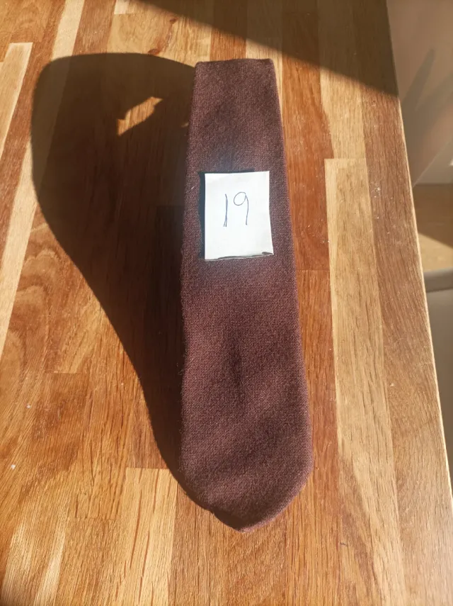 Corbata marrón
Seda