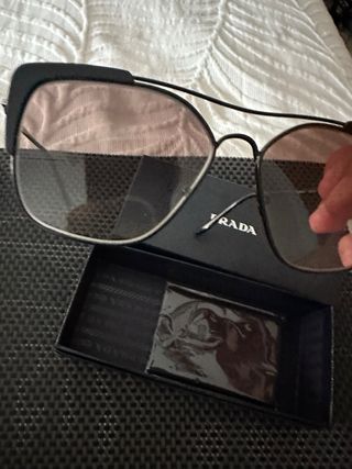 Gafas de sol Prada negras