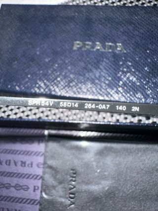 Gafas de sol Prada negras