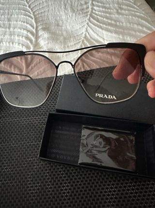 Gafas de sol Prada negras