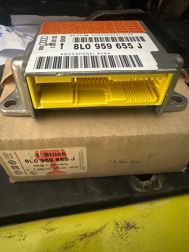 centralita Audi a3 8L NUEVA  8l0959655j