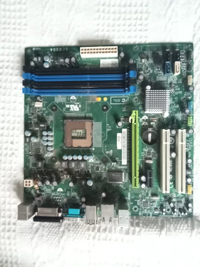 Placa Base Dell Vostro CN-054KM3-69702-083-0759