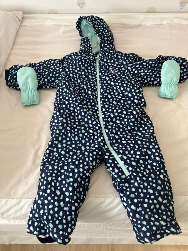 Mono de nieve infantil con manoplas