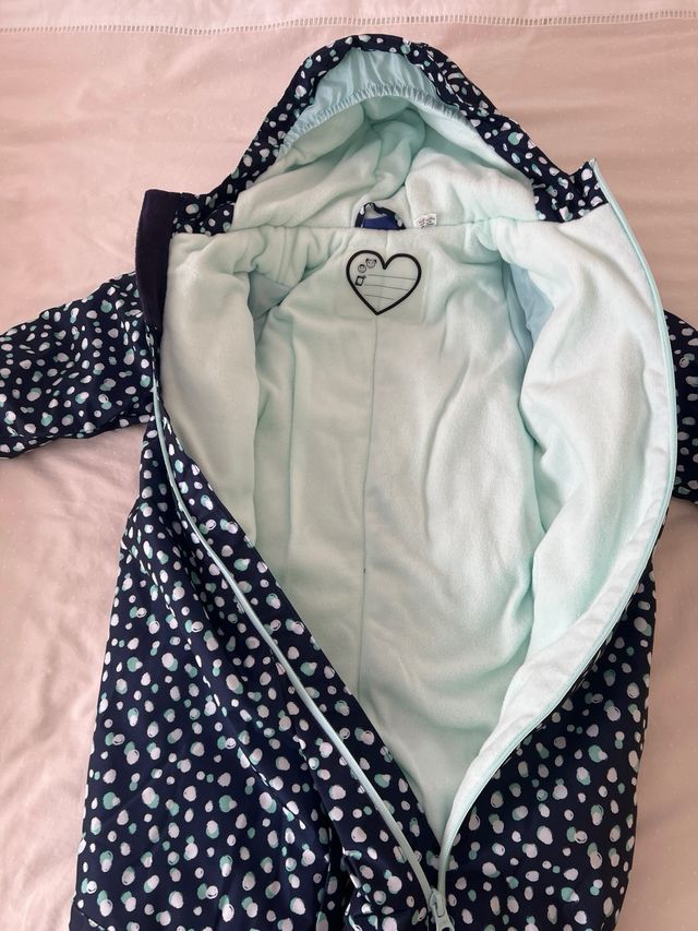 Mono de nieve infantil con manoplas