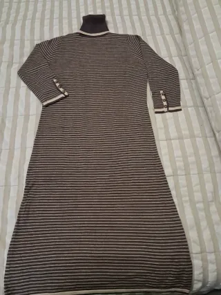 Vestido Zara malha gola alta riscas